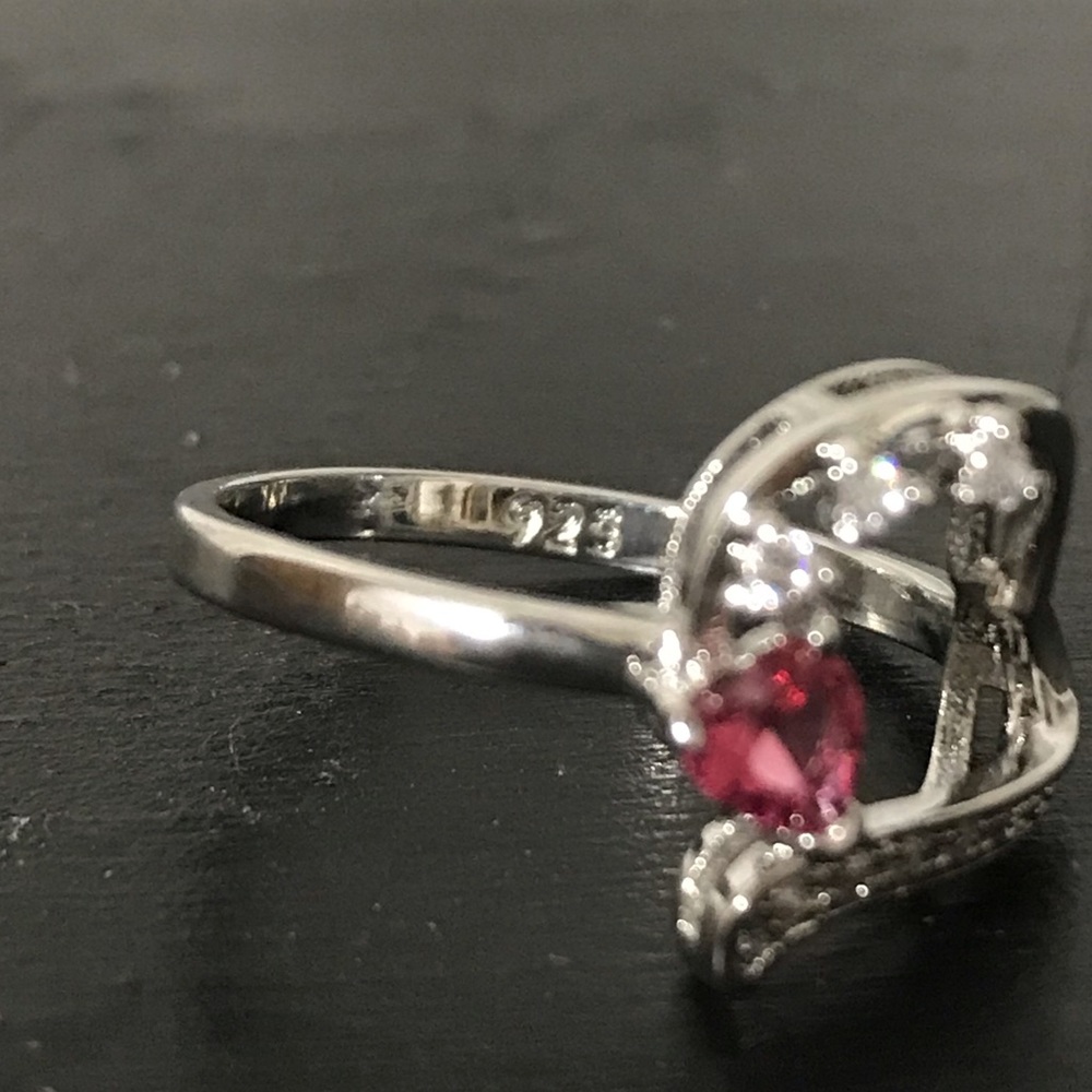 Sterling Silver Heart Shaped Ring - Picture 6 of 6